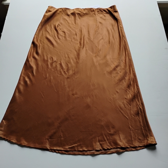 Sanctuary XL Satin Slit Skirt – Copper Brown, Fall/Winter Trend, Luxe Shine - Picture 2 of 5